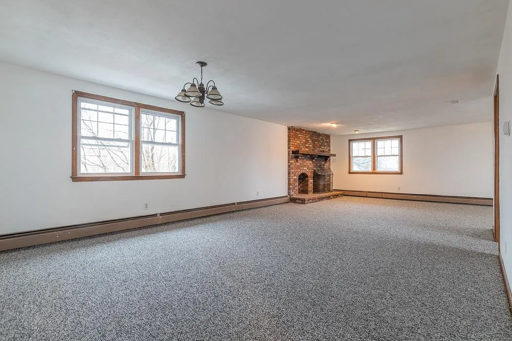 2 bed, 1428 sqft, $2,000 — Photo 1