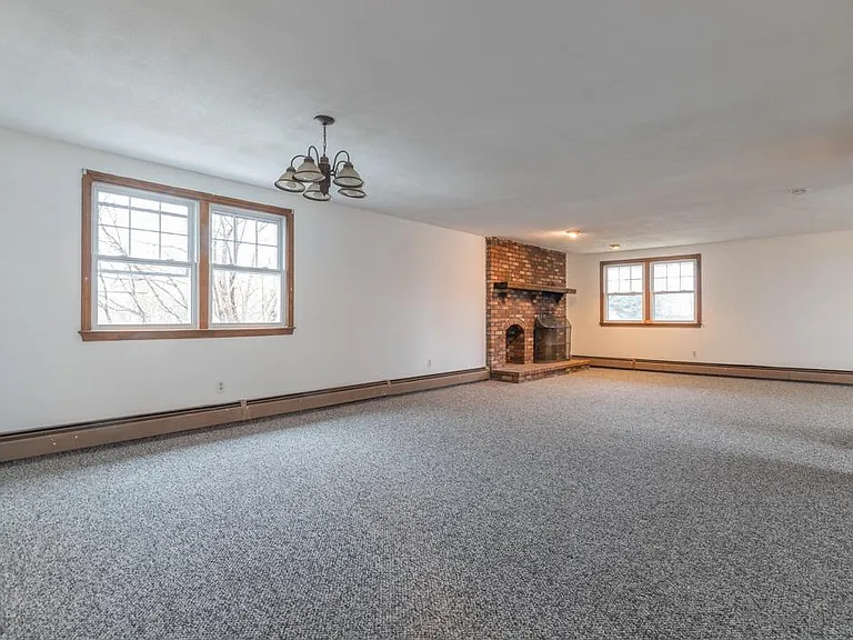 203 Windmill St — Photo 10