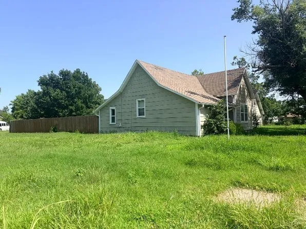 504 Comanche St, Garber, OK 73738