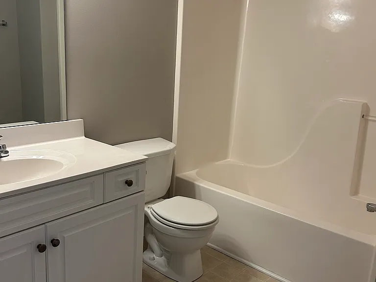 1605 Ridgecrest Dr — Photo 8
