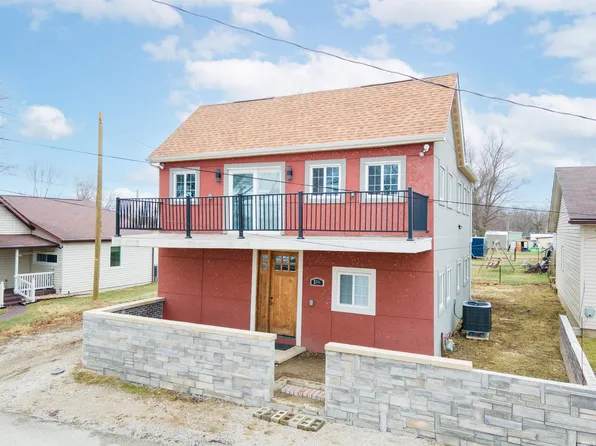 106 N Washington St, Van Buren, IN 46991