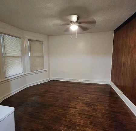 4th image of 43 Saint Paul Ave #1