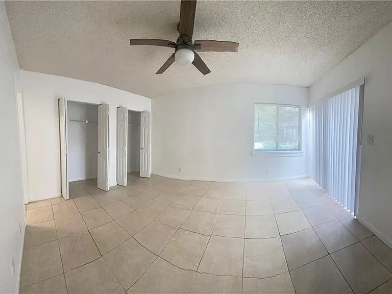191 Wimbledon Lake Dr — Photo 7