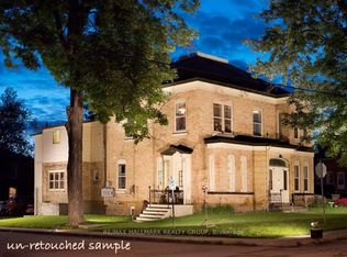 22 Maple Ave, Smiths Falls, ON K7A 1Z9