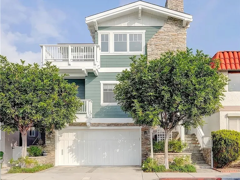 316 Highland Ave — Photo 3