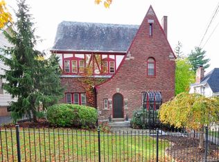 149 Holcomb St, Hartford, CT 06112