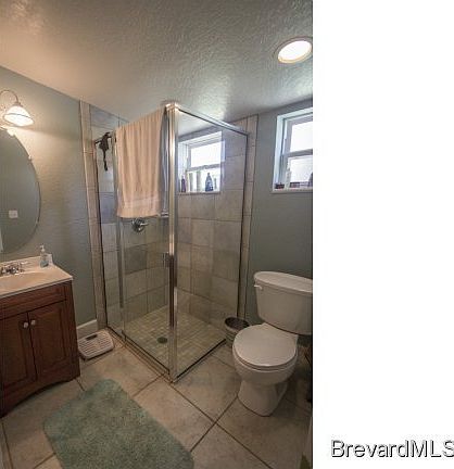 2nd image of 1808 E Oak St