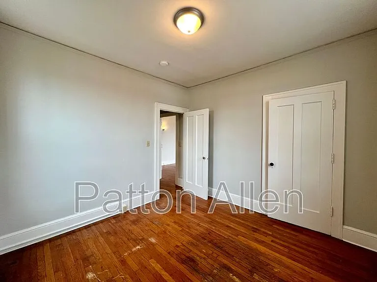 116 E Chestnut St #32 — Photo 21