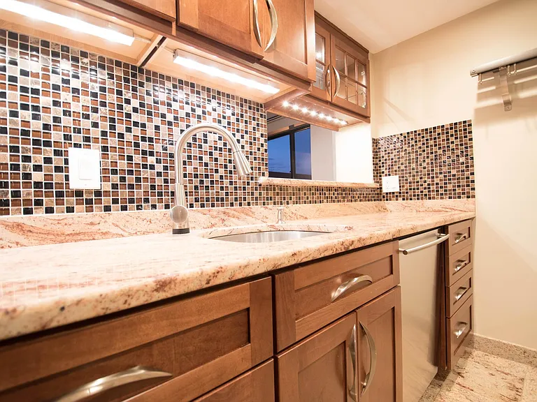 1933 Commonwealth Ave #611 — Photo 2