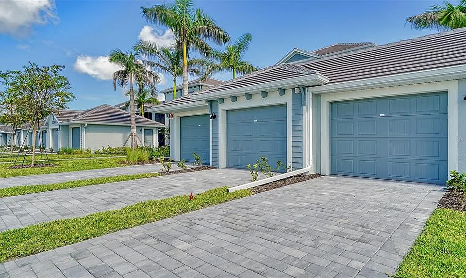 12550 Galapagos Ct #106