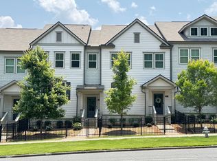 285 Vista Ln, Woodstock, GA 30189