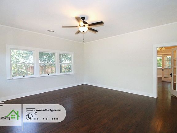 3rd image of 1428 Chestnut St