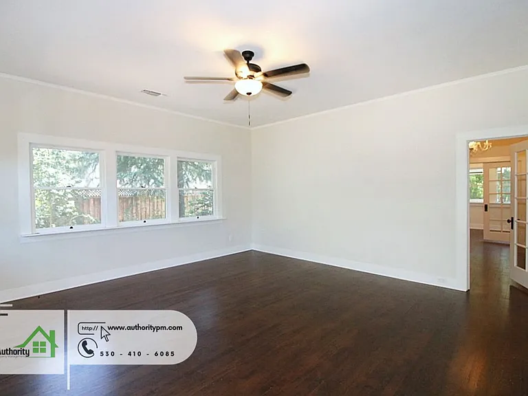1428 Chestnut St — Photo 3