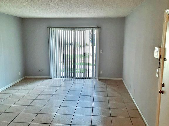 4th image of 1500 N Congress Ave APT B47