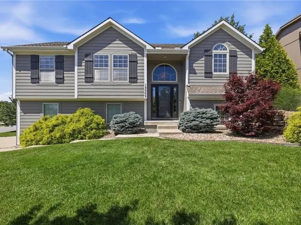 19505 W 110th St, Olathe, KS 66061