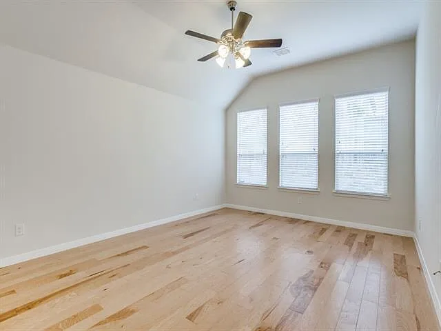 954 Pheasant Dr — Photo 11