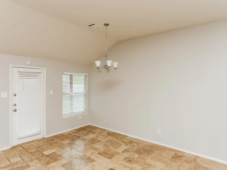 501 Branch St — Photo 9