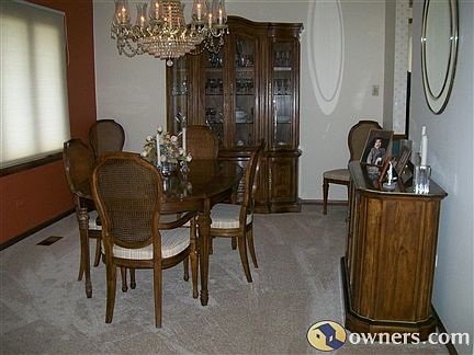 Dining Room - 12'4 x 11'2