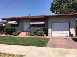 435 N 2nd Ave, Oakdale, CA 95361