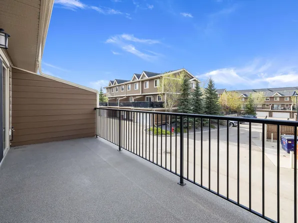 401 Palisades Way #403, Strathcona County, AB T8H 0R7