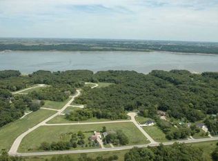 8308 NW Woodfield Rd, Johnston, IA 50131