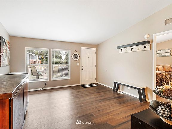 4th image of 13605 215th Ave E
