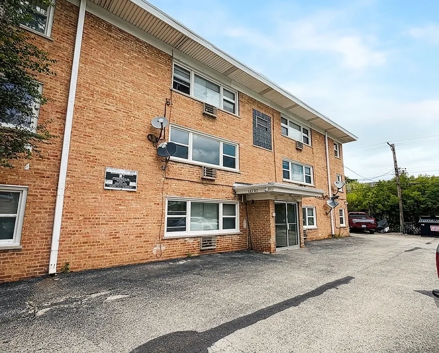 10737 S Lloyd Dr #8