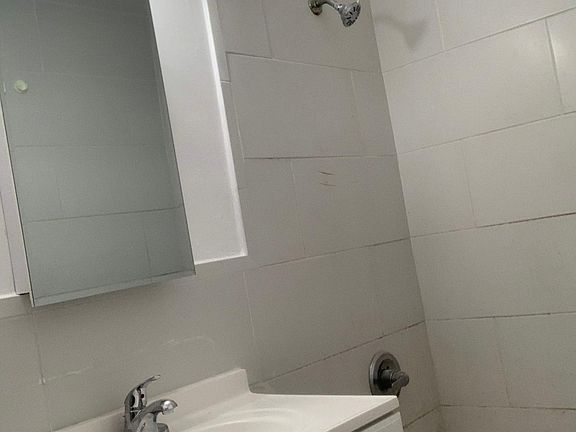 5th image of 19080 NE 3rd Ct APT 316
