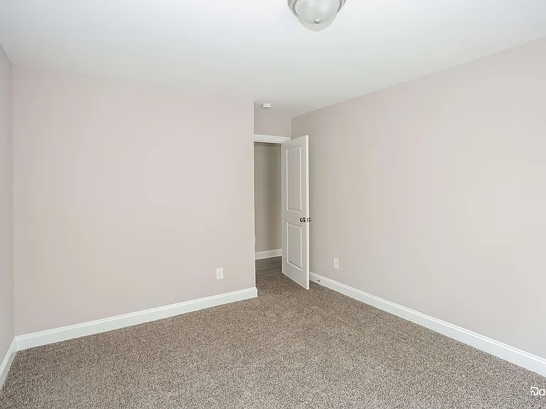 220 Arey Ave — Photo 10