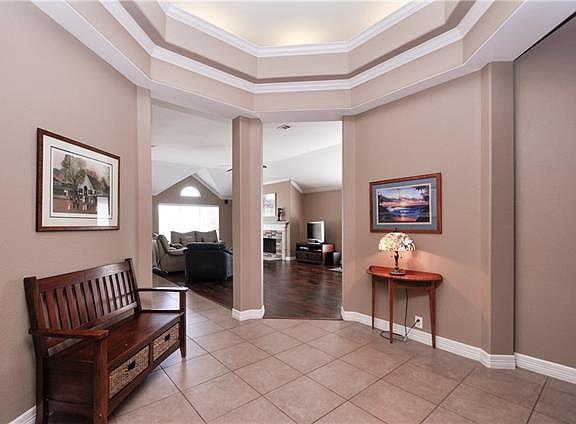 5th image of 545 Chesapeake Ln