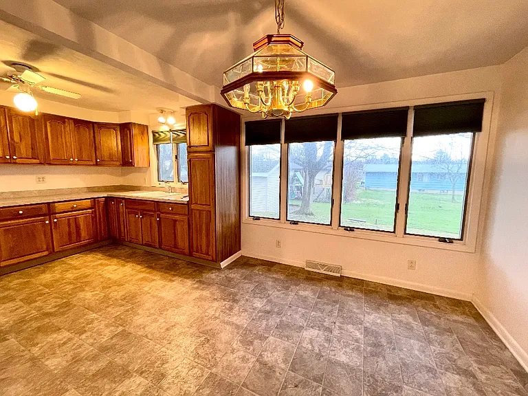 110 Grandy Dr — Photo 4