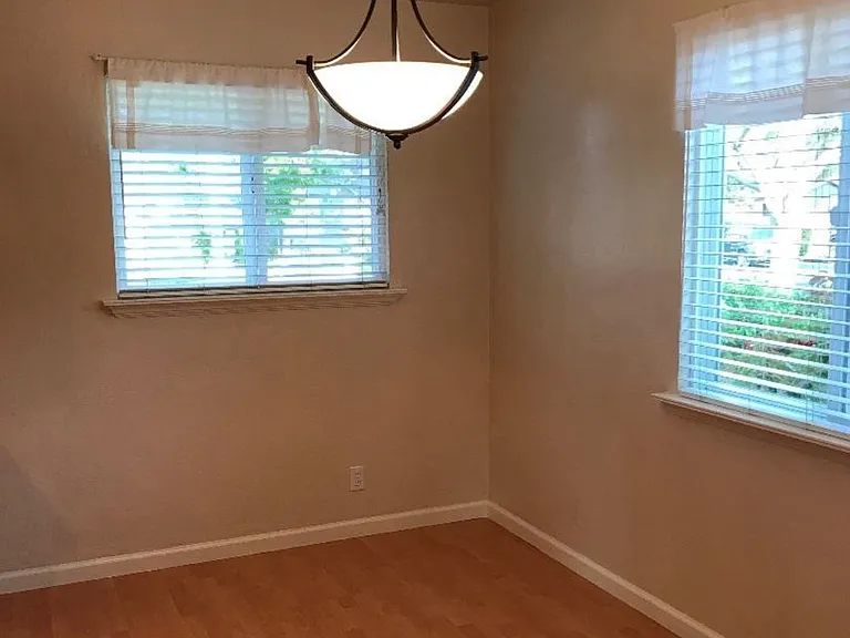 145 Potomac Dr — Photo 8