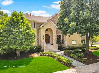 228 E Franklin St, Wheaton, IL 60187