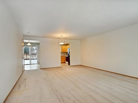 4th image of 18901 91st Avenue Ct E