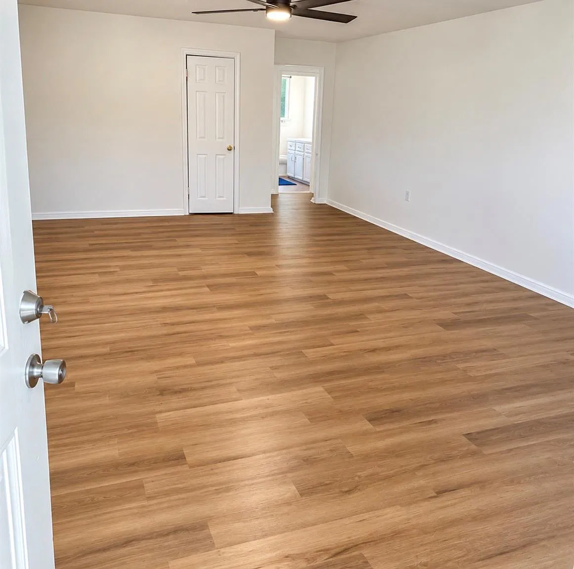 3 bed, 1.0 bath, 1328 sqft, $1,620 — Photo 3