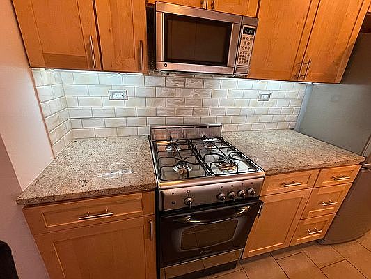 5th image of 155 E 34th St APT 3S