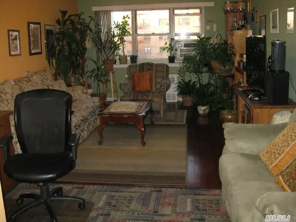 29-30 138th St APT 4A, Queens, NY 11354