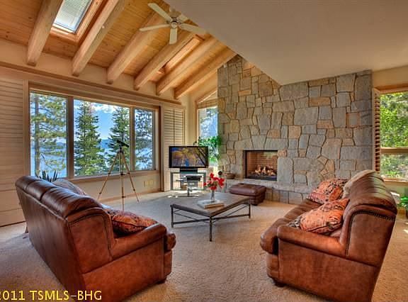 4th image of 3328 Edgewater Dr