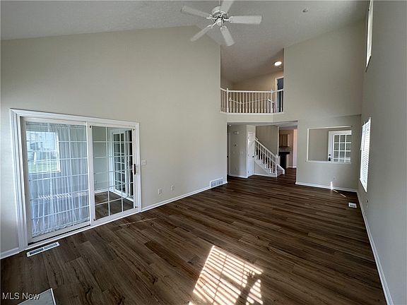 4th image of 36463 S Reserve Cir