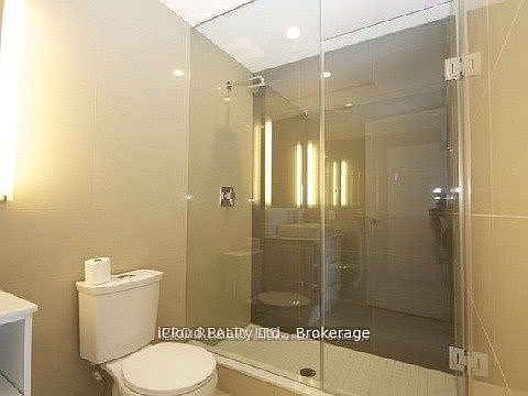 3rd image of 21 Clairtrell Rd #407