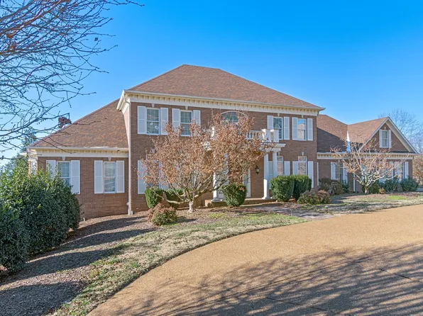 677 Legends Crest Dr, Franklin, TN 37069