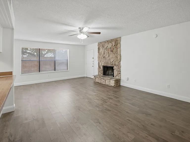422 W Pecan Ave #C — Photo 10