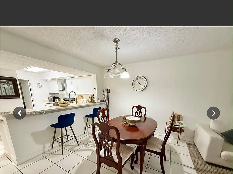 8246 NW 24th St #8246 — Photo 5