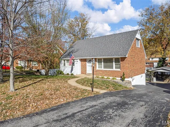 8728 Del Vista Dr, Saint Louis, MO 63126