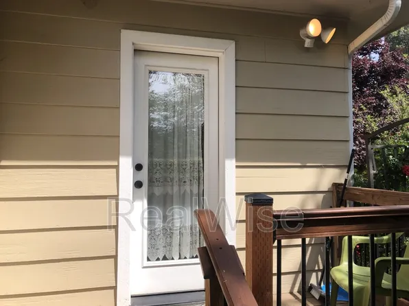 602 Schroeder Ln Unit B, Grants Pass, OR 97527