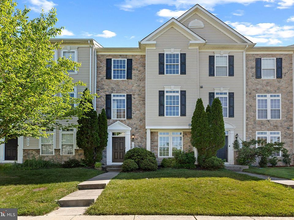 1st image of 1729 Theale Way
