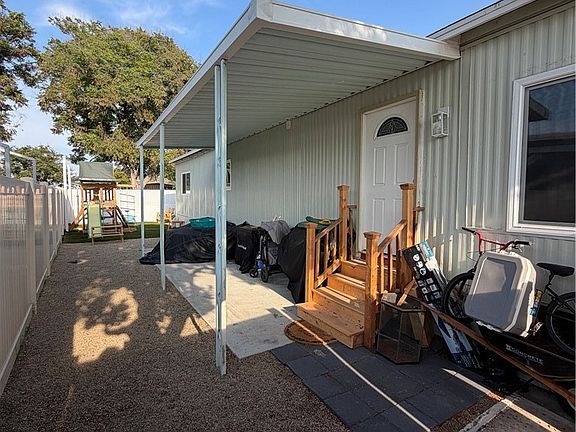 3rd image of 3825 Crestmore Rd Space 303