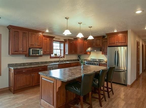 5th image of 1824 Underwood Ave