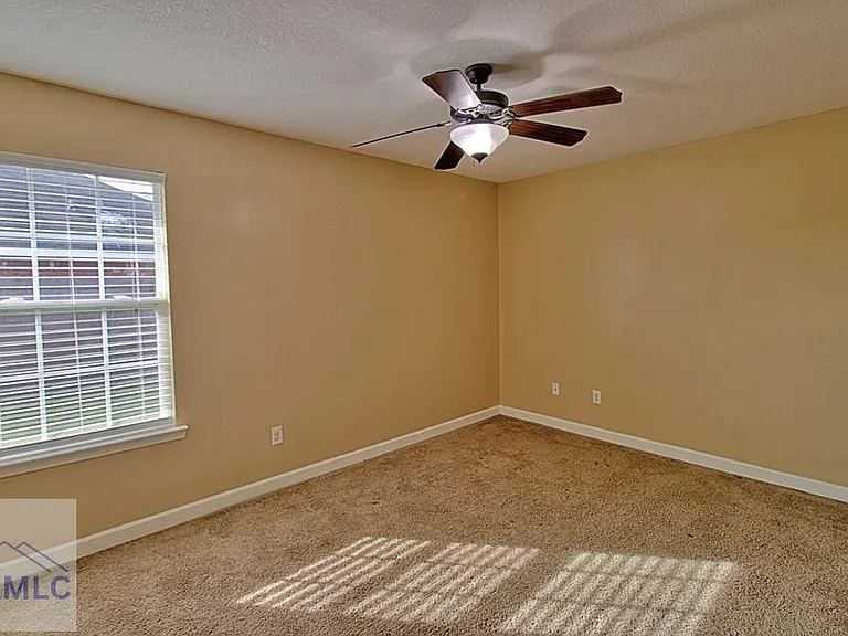 119 Grandview Dr — Photo 11