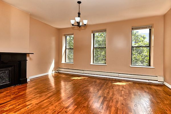 1st image of 135 W 130th St APT 3